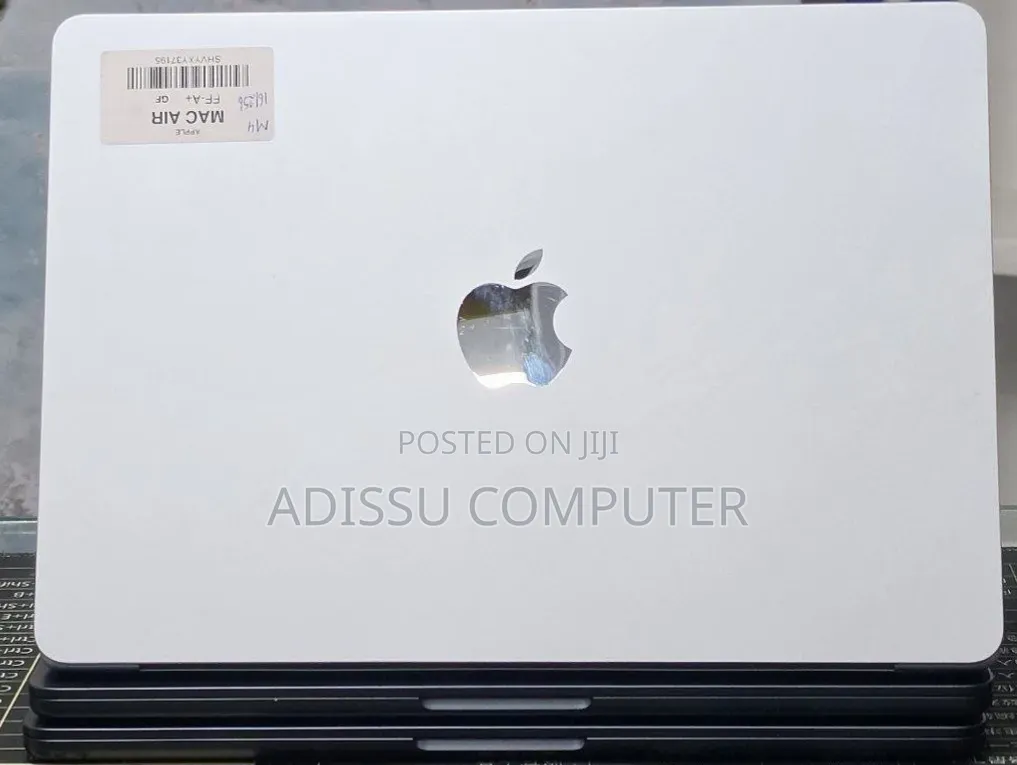 New Laptop Apple MacBook Air 2015 16GB Apple M4 SSD 256GB