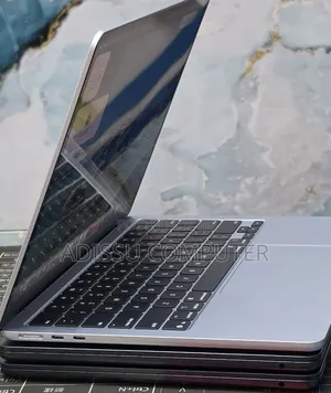 New Laptop Apple MacBook Air 2015 16GB Apple M4 SSD 256GB
