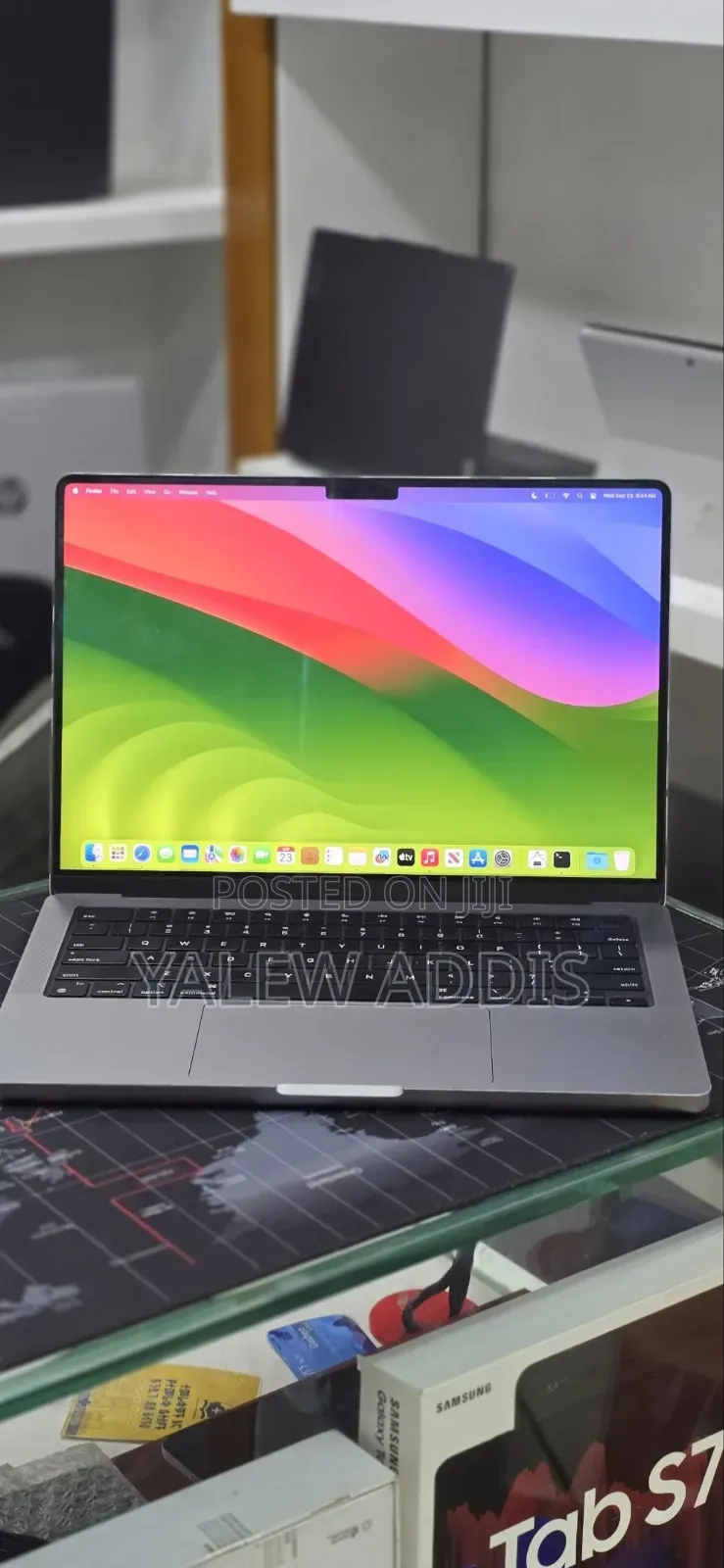 New Laptop Apple MacBook Pro 2023 M3 8GB Apple M3 SSD 512GB