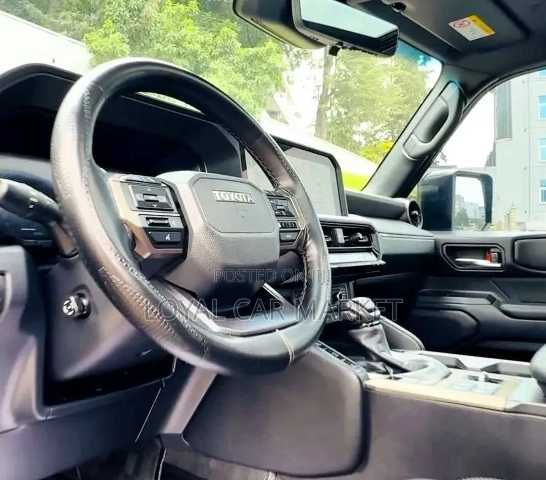 Toyota Land Cruiser Prado 2024 Gray