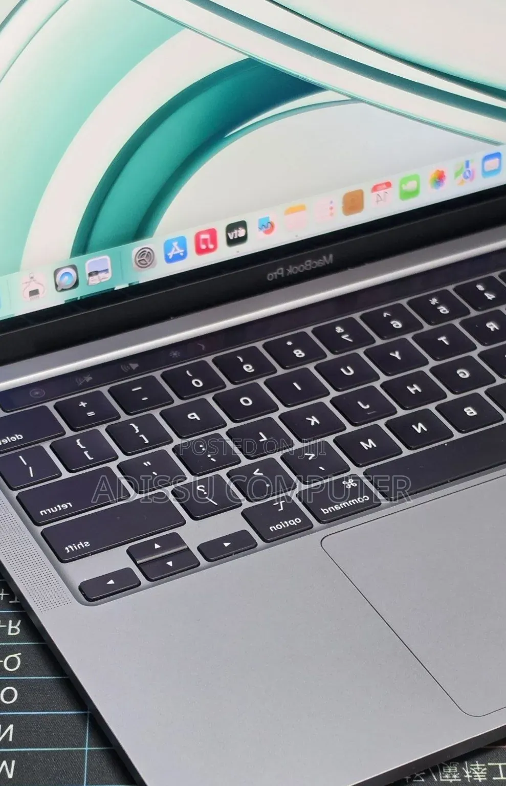 New Laptop Apple MacBook Pro 2022 M2 8GB Apple M2 SSD 256GB