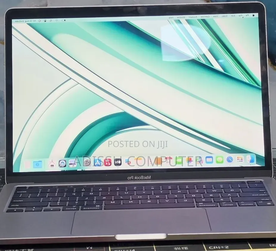 New Laptop Apple MacBook Pro 2022 M2 8GB Apple M2 SSD 256GB