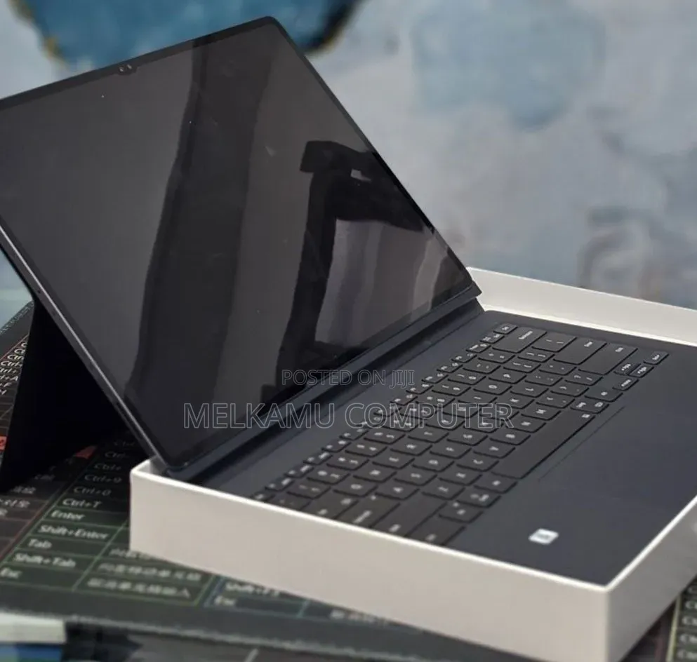 New Laptop Samsung Galaxy Book6 Ultra 12GB Intel Core Ultra 5 SSD 256GB