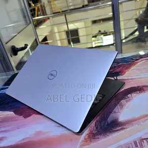 New Laptop Dell XPS 13 8GB Intel Core i5 SSD 256GB