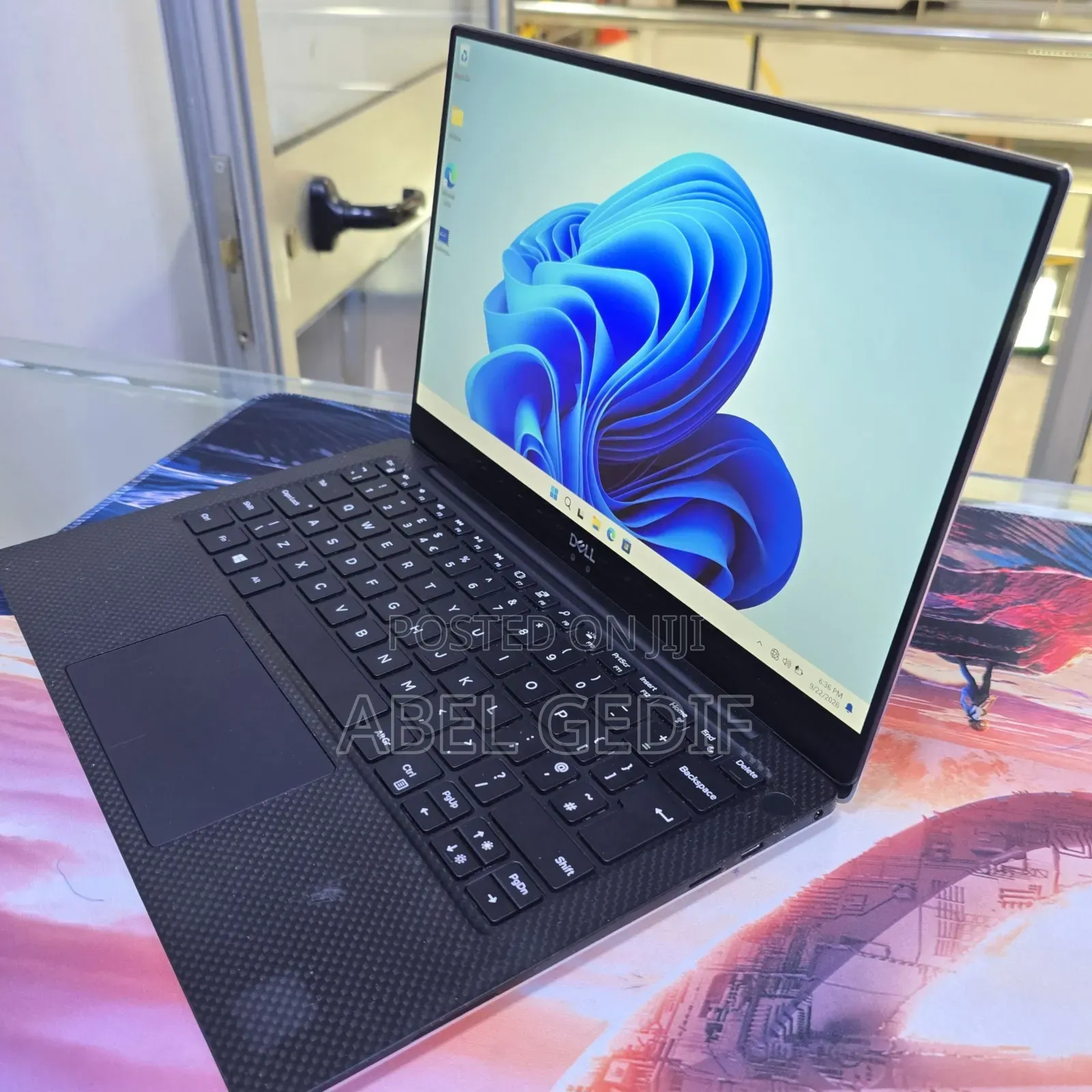 New Laptop Dell XPS 13 8GB Intel Core i5 SSD 256GB