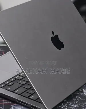 New Laptop Apple MacBook Pro 2023 M3 8GB Apple M3 Pro SSD 512GB