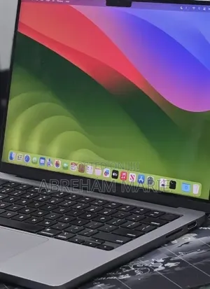New Laptop Apple MacBook Pro 2023 M3 8GB Apple M3 Pro SSD 512GB