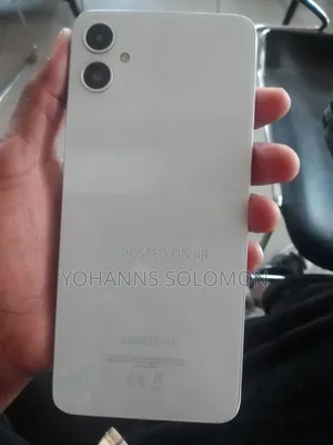 Samsung Galaxy A05 128 GB Silver