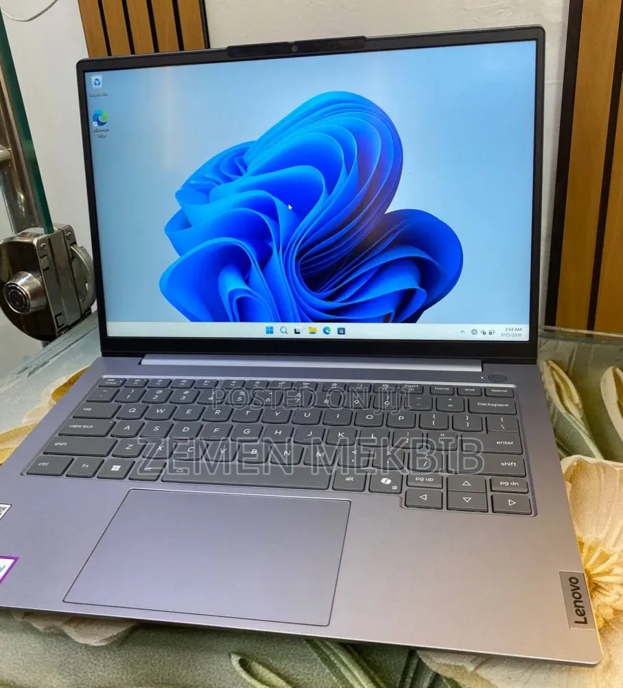 New Laptop Lenovo 16GB Intel Core 5 SSD 512GB