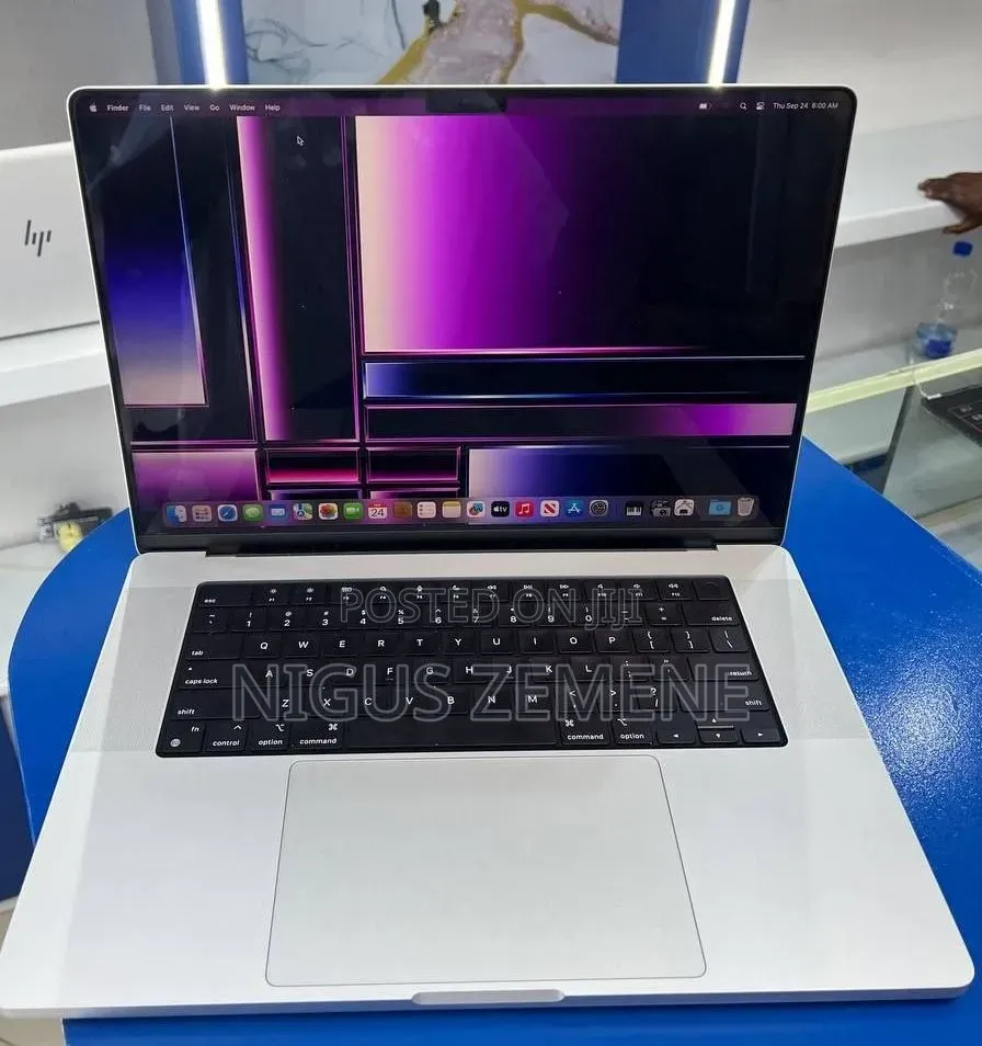 New Laptop Apple MacBook Pro 2021 M1 16GB Apple M1 Pro SSD 512GB