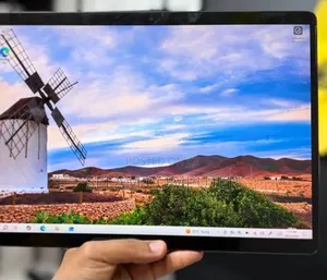 New Laptop Microsoft Surface 8GB Intel Core i5 SSD 256GB