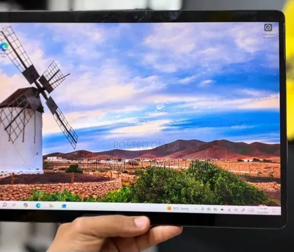 New Laptop Microsoft Surface 8GB Intel Core i5 SSD 256GB