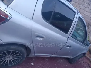 Toyota Vitz 2003 Silver