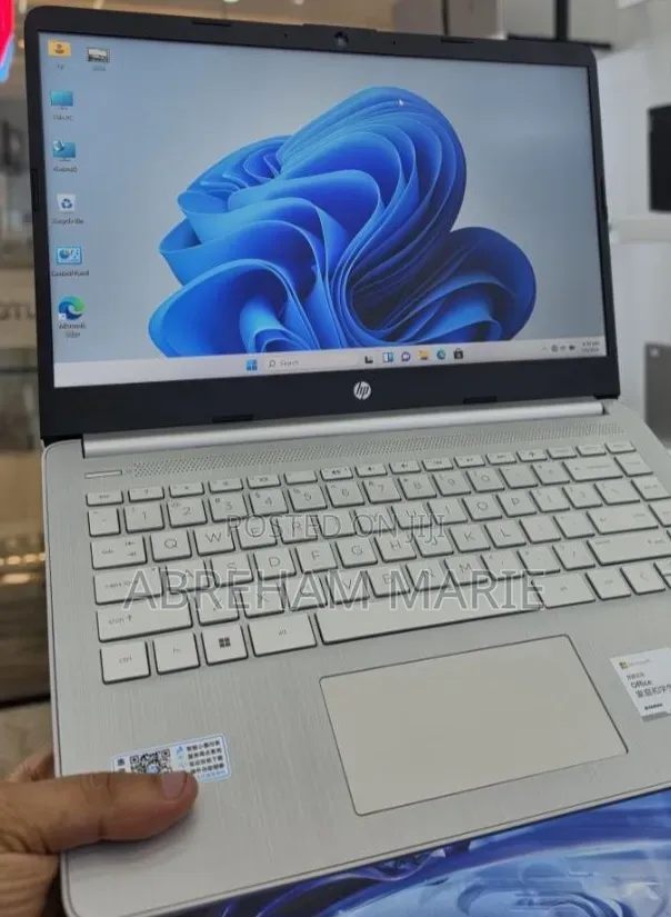 New Laptop HP Stream Notebook 16GB Intel Core i5 SSD 512GB