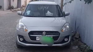Suzuki Swift 2021 Silver
