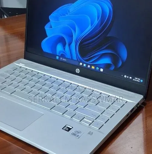 New Laptop HP Pavilion 14 8GB Intel Core i5 SSD 512GB