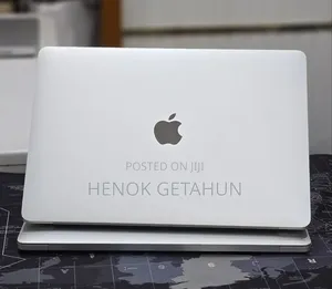 New Laptop Apple MacBook Pro 2020 32GB Intel Core i7 SSD 512GB