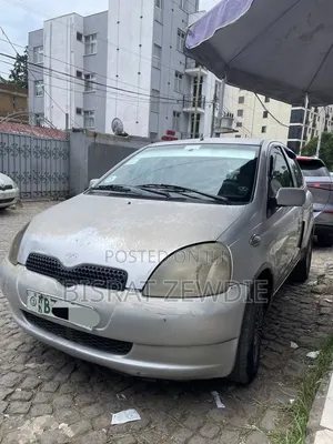 Toyota Vitz 2001 Silver