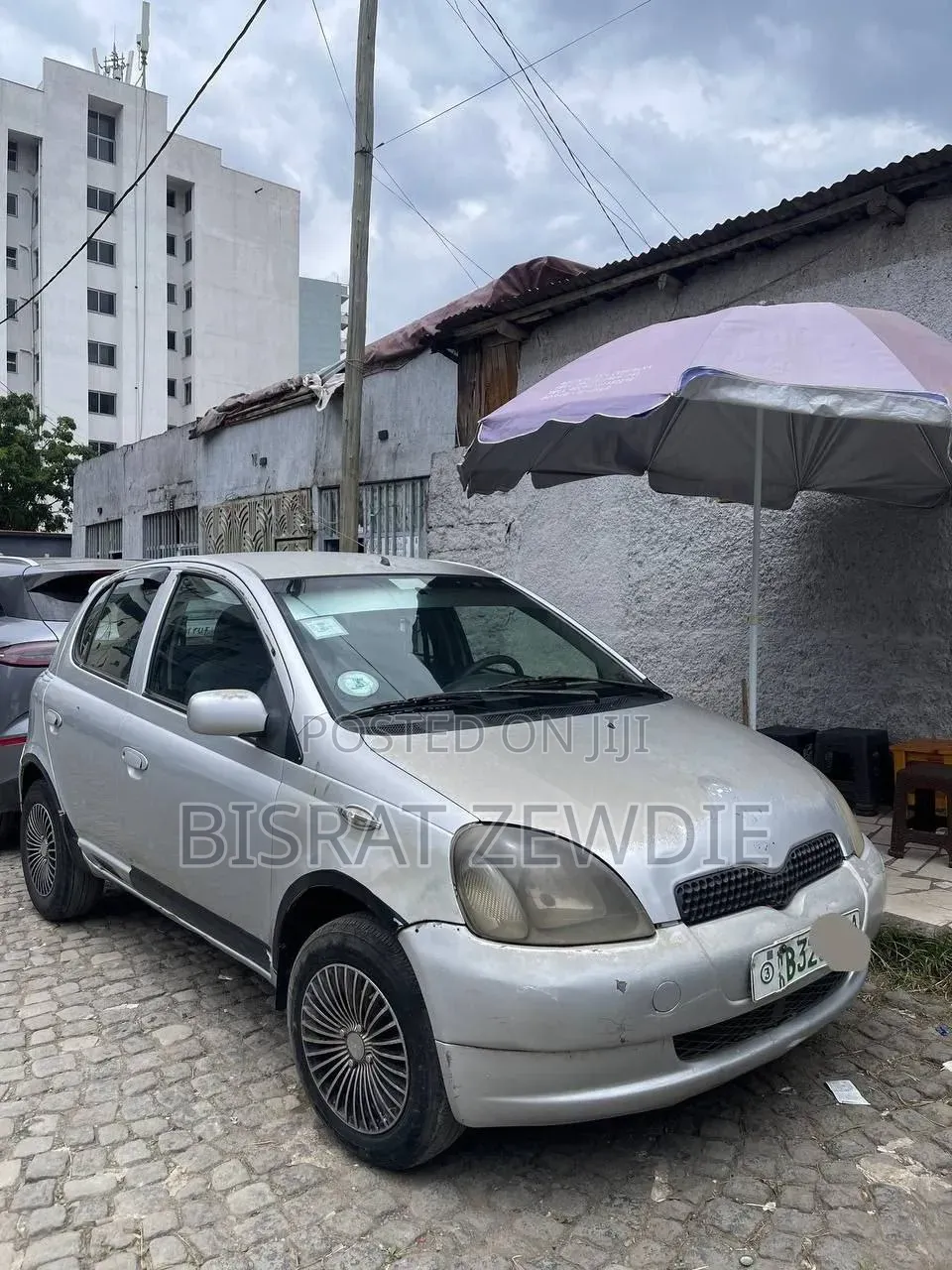 Toyota Vitz 2001 Silver