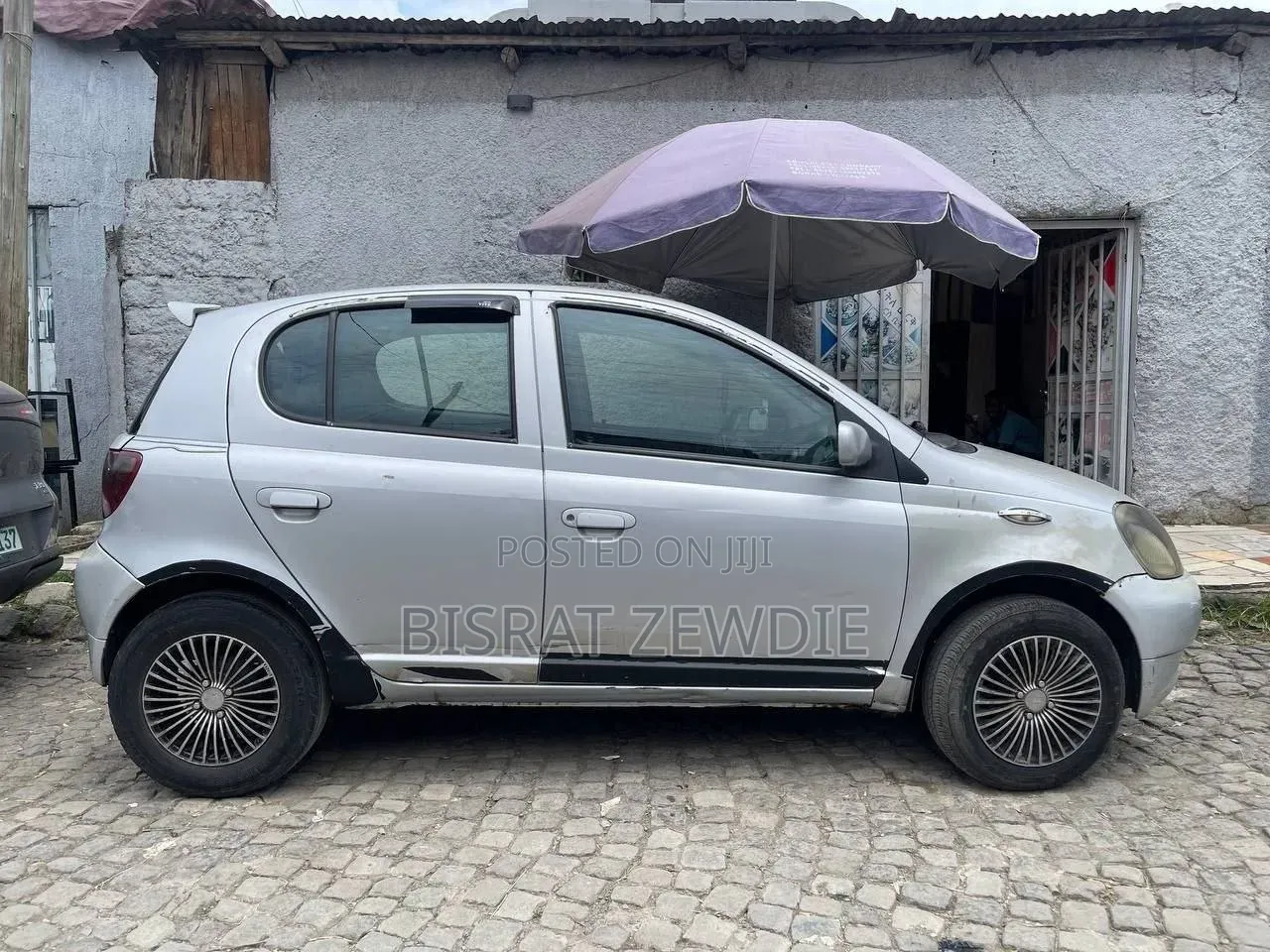 Toyota Vitz 2001 Silver