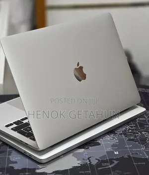 New Laptop Apple MacBook Pro 2020 32GB Intel Core i7 SSD 512GB