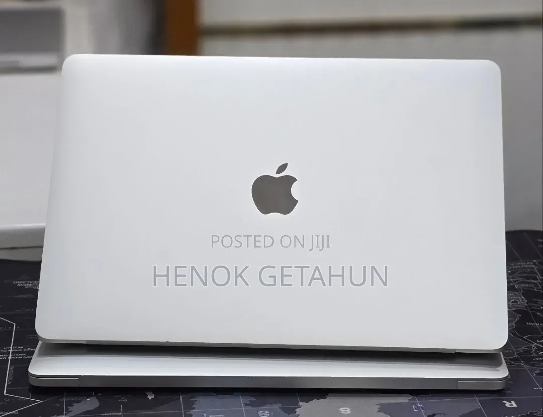 New Laptop Apple MacBook Pro 2020 32GB Intel Core i7 SSD 512GB
