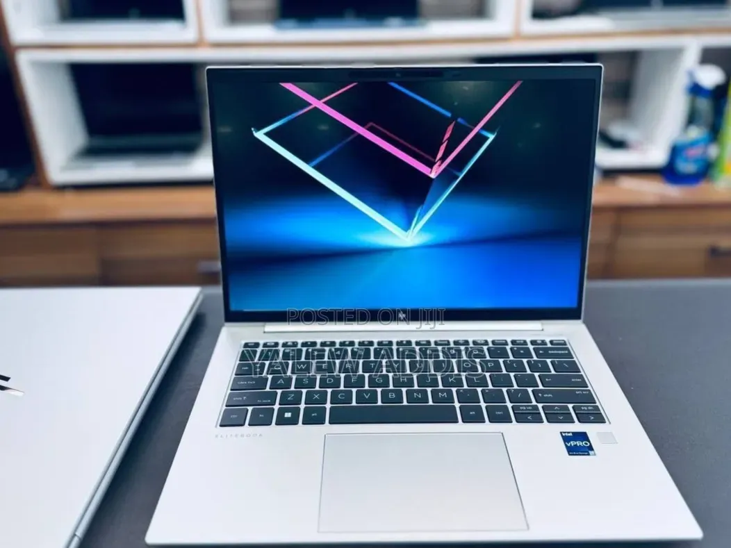 New Laptop HP EliteBook 840 G7 16GB Intel Core i5 SSD 512GB