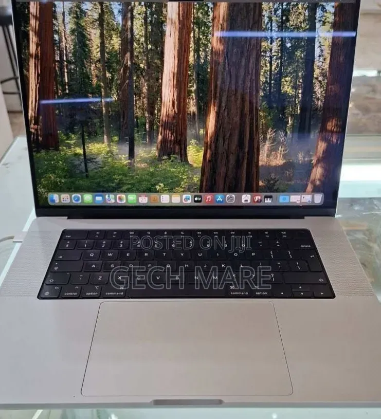 New Laptop Apple MacBook Pro 2021 M1 16GB Apple M1 Pro SSD 512GB
