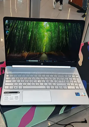 New Laptop HP Stream Notebook 16GB Intel Core i7 SSD 512GB