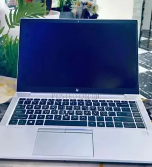New Laptop HP EliteBook 830 G9 8GB Intel Core i5 SSD 512GB