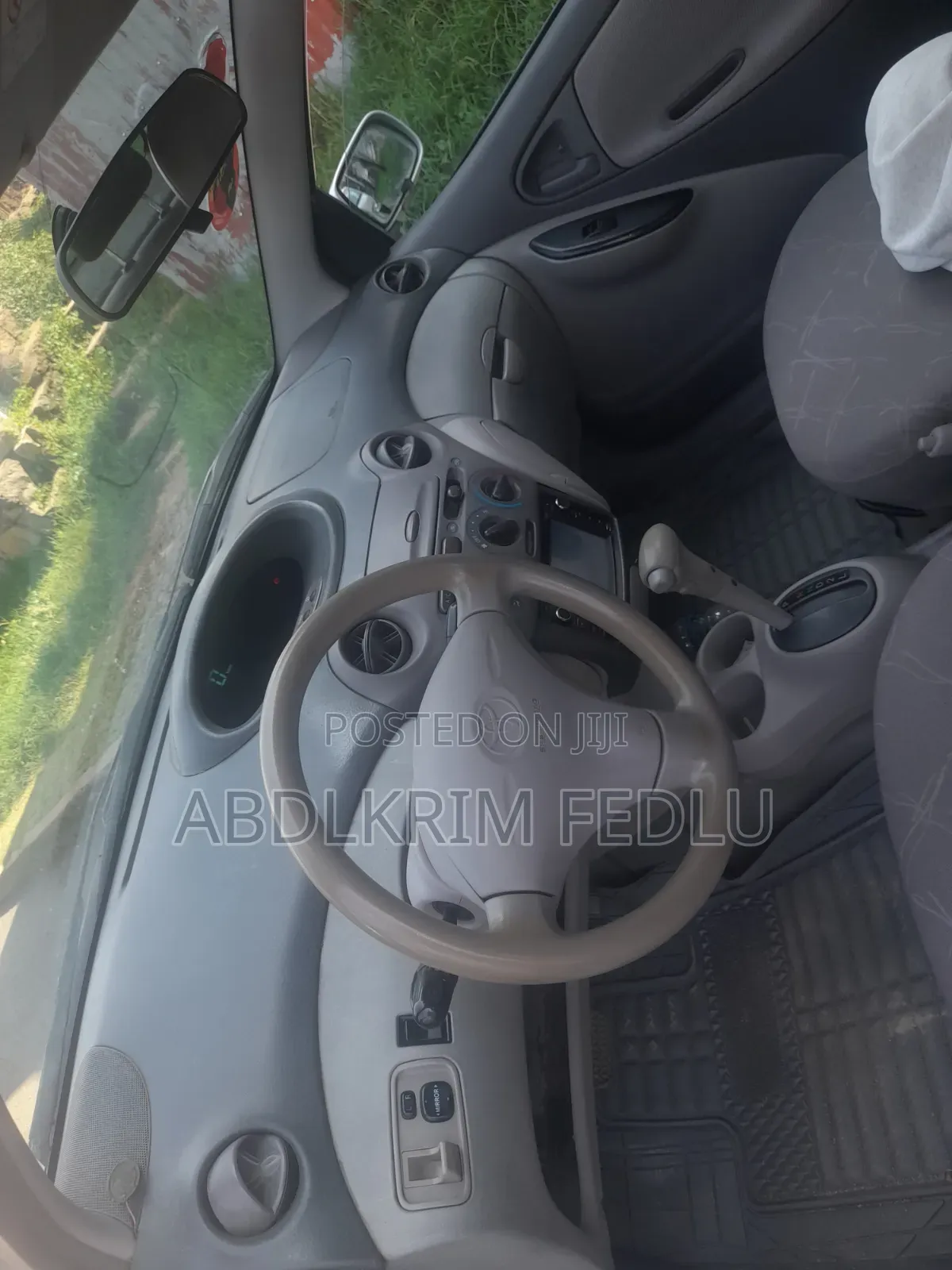 Toyota Platz 2001 Silver