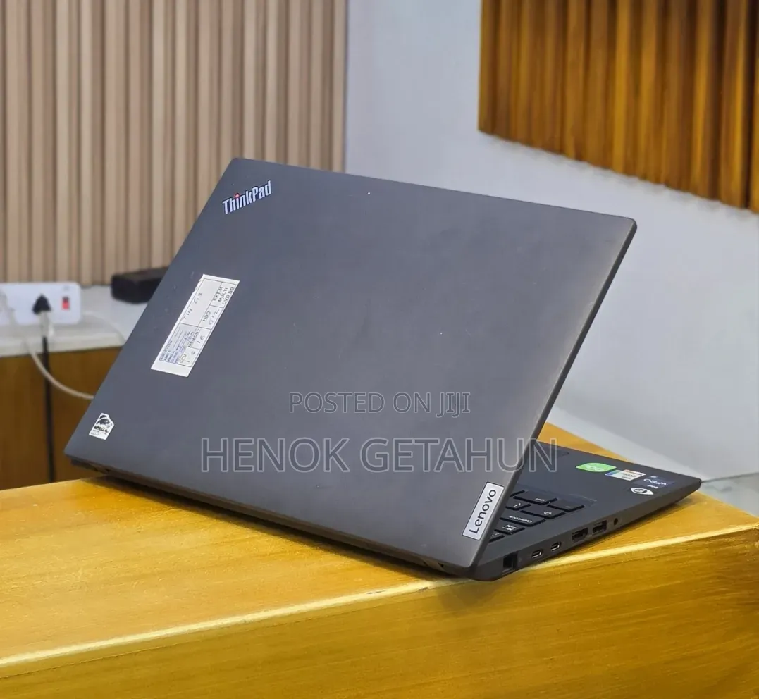 New Laptop Lenovo ThinkPad T14 16GB Intel Core i7 SSD 512GB