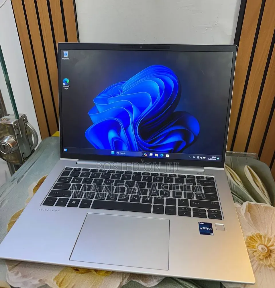 New Laptop HP EliteBook 840 G9 16GB Intel Core i5 SSD 512GB