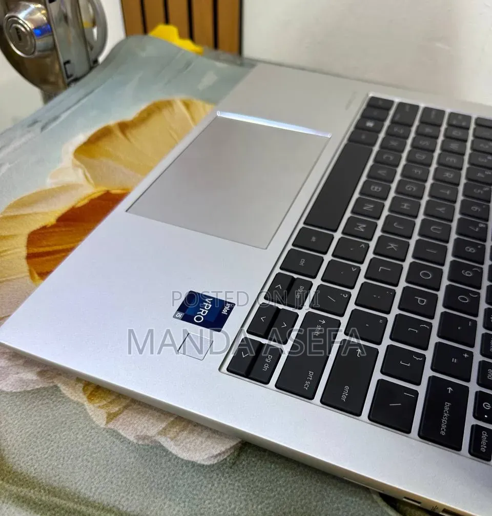 New Laptop HP EliteBook 840 G9 16GB Intel Core i5 SSD 512GB