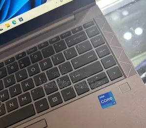 New Laptop HP ZBook 14 16GB Intel Core i5 SSD 512GB