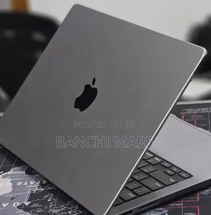New Laptop Apple MacBook Pro 2023 M3 8GB Apple M3 SSD 512GB