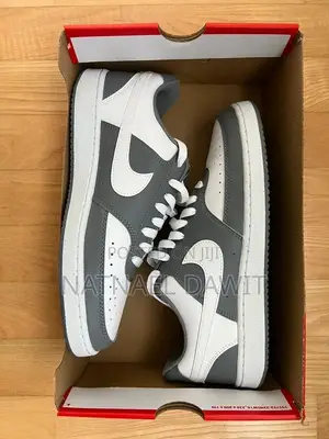 Nike Court Vision Low 42 Size Original From Canada