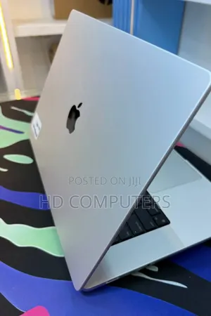 New Laptop Apple MacBook Pro 2021 M1 16GB Apple M1 Pro SSD 1T