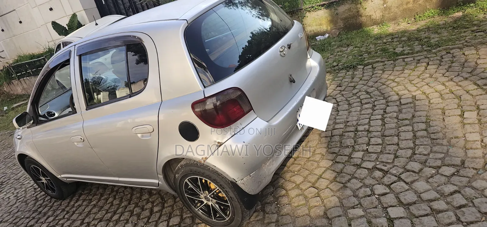Toyota Vitz 2001 Silver