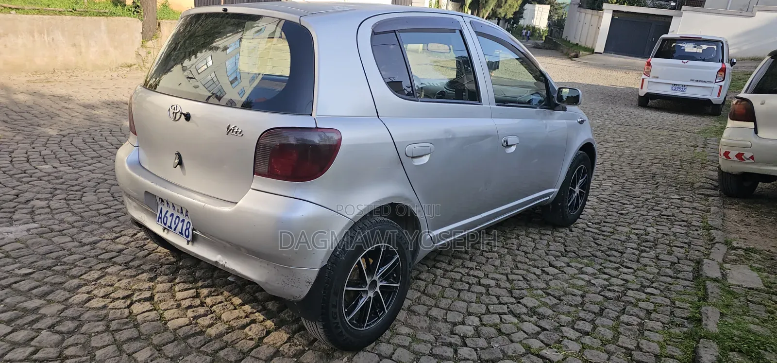 Toyota Vitz 2001 Silver