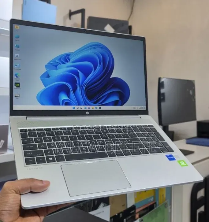 New Laptop HP ProBook 450 G8 16GB Intel Core i7 SSD 512GB
