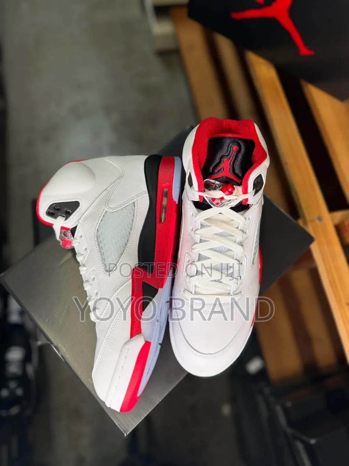Nike Air Jordan 5 Retro "Fire Red" White/Red Unisex Sneakers
