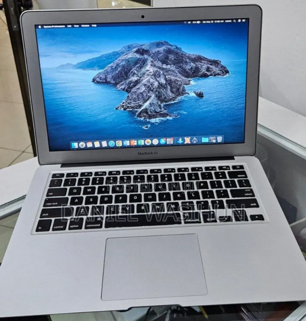 New Laptop Apple MacBook Air 2013 4GB Intel Core i5 SSD 128GB
