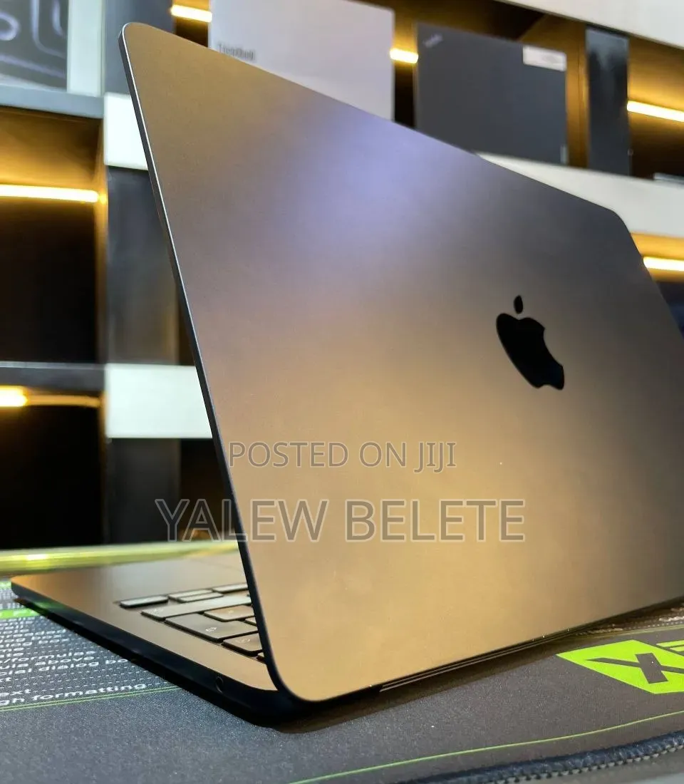 New Laptop Apple MacBook Air 8GB Apple M2 SSD 512GB