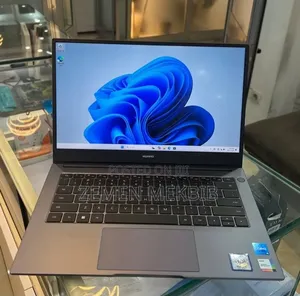 New Laptop Huawei 16GB Intel Core i5 SSD 512GB
