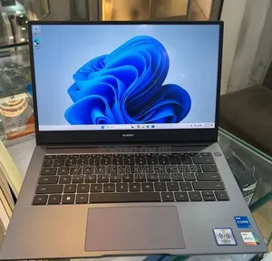 New Laptop Huawei 16GB Intel Core i5 SSD 512GB