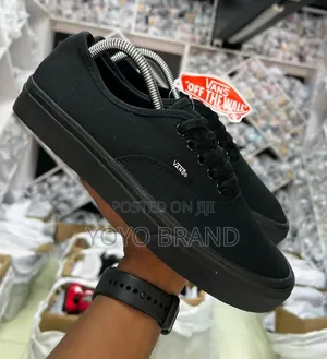 Vans Canvas Low-Top "Triple Black"unisex Fashion Shoes