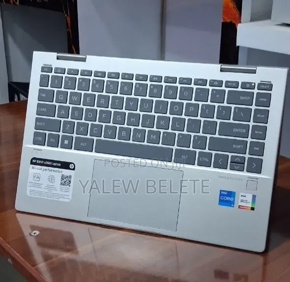 New Laptop HP Envy x360 8GB Intel Core i5 SSD 512GB