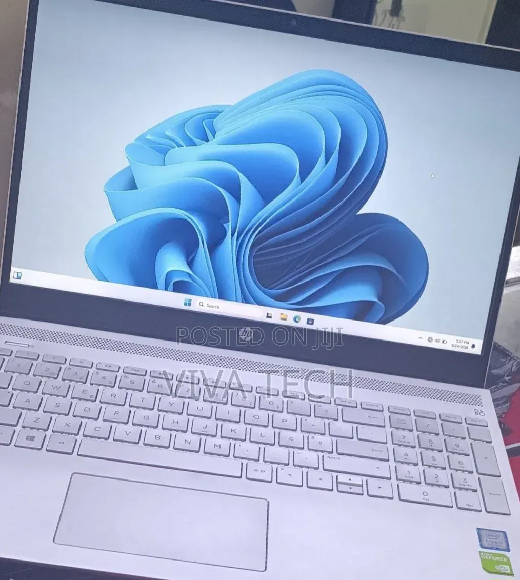 New Laptop HP Pavilion 15 8GB Intel Core i5 SSD 512GB