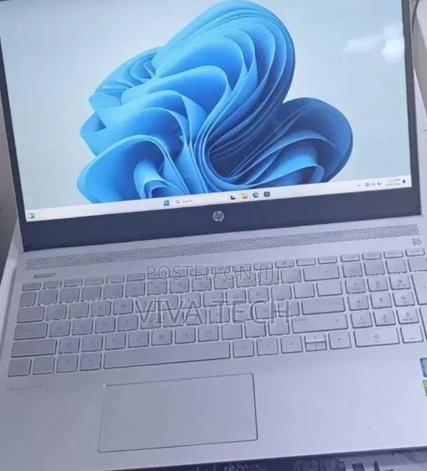 New Laptop HP Pavilion 15 8GB Intel Core i5 SSD 512GB